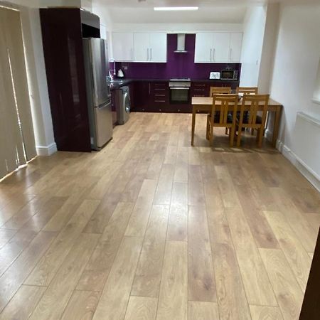 Big Room Rusholme With Tv And Private Bathroom-Parking&Wifi Manchester Dış mekan fotoğraf
