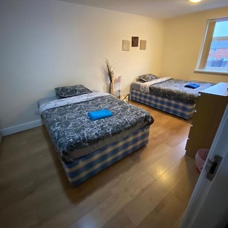Big Room Rusholme With Tv And Private Bathroom-Parking&Wifi Manchester Dış mekan fotoğraf