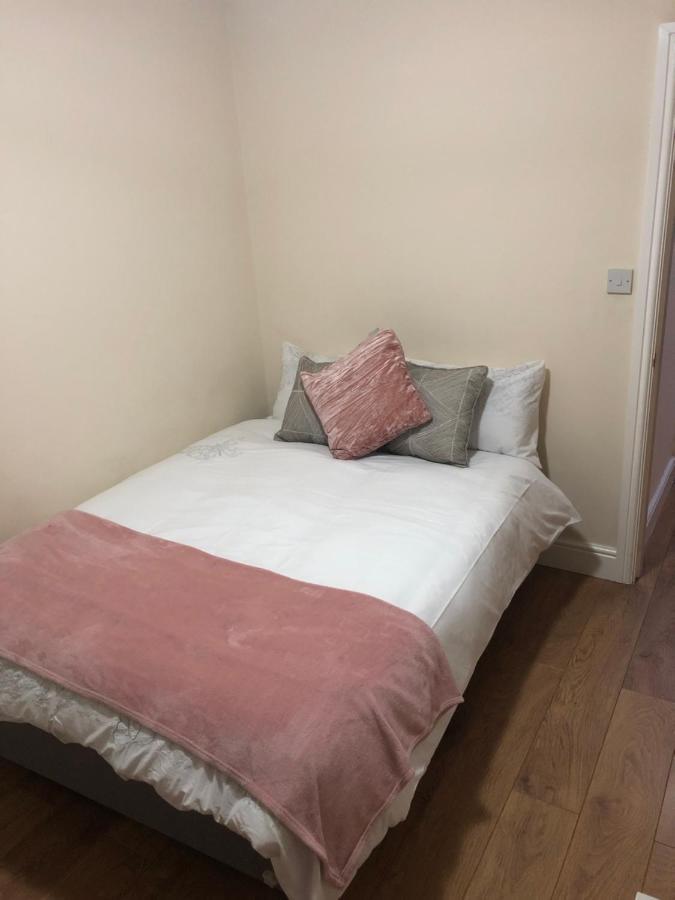 Big Room Rusholme With Tv And Private Bathroom-Parking&Wifi Manchester Dış mekan fotoğraf
