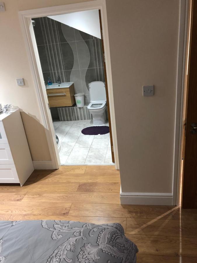 Big Room Rusholme With Tv And Private Bathroom-Parking&Wifi Manchester Dış mekan fotoğraf