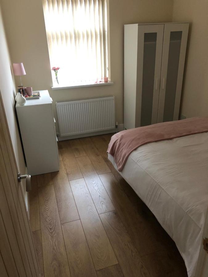 Big Room Rusholme With Tv And Private Bathroom-Parking&Wifi Manchester Dış mekan fotoğraf