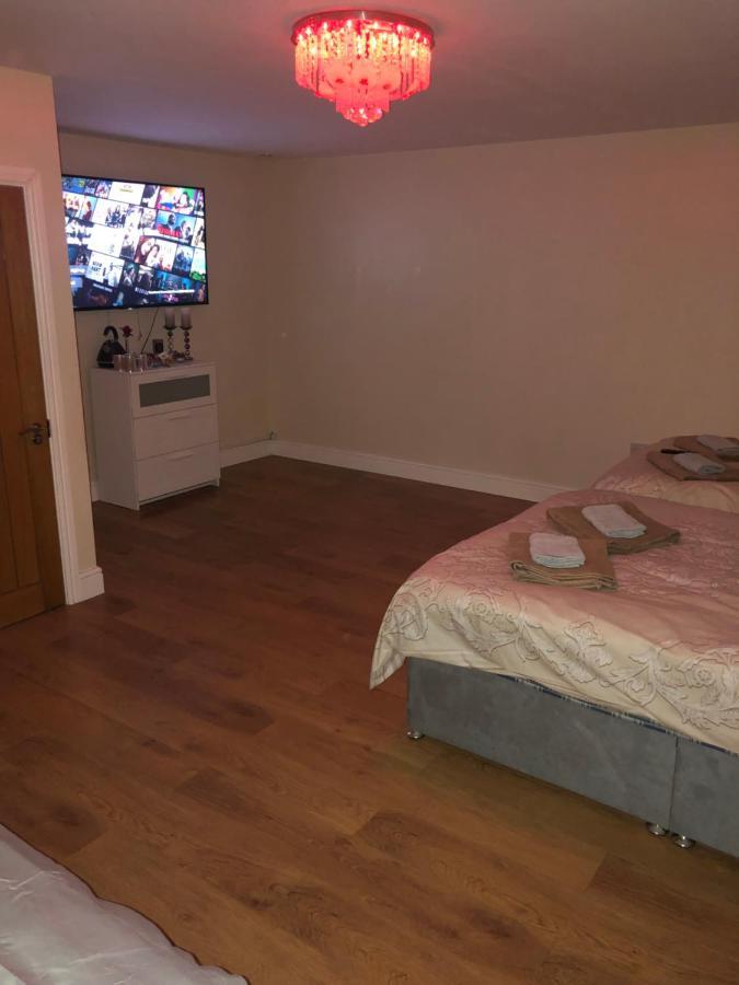 Big Room Rusholme With Tv And Private Bathroom-Parking&Wifi Manchester Dış mekan fotoğraf