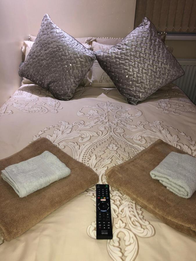 Big Room Rusholme With Tv And Private Bathroom-Parking&Wifi Manchester Dış mekan fotoğraf