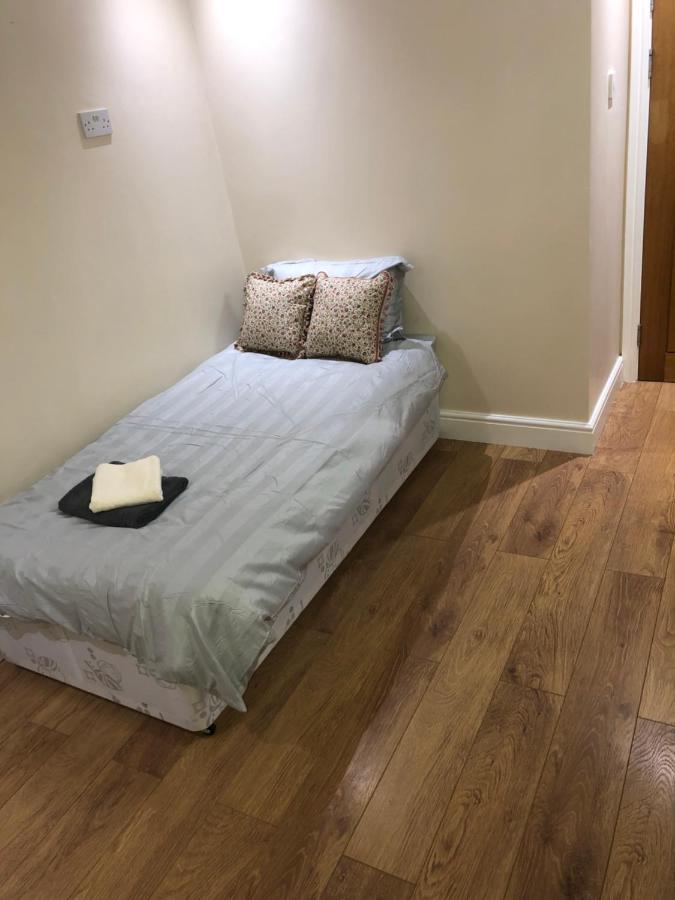Big Room Rusholme With Tv And Private Bathroom-Parking&Wifi Manchester Dış mekan fotoğraf