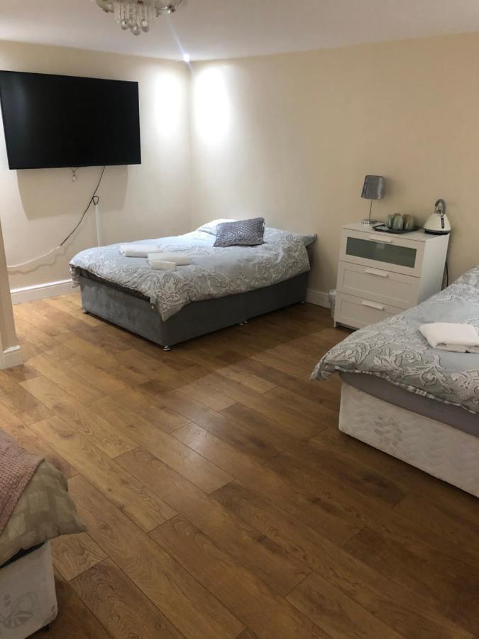 Big Room Rusholme With Tv And Private Bathroom-Parking&Wifi Manchester Dış mekan fotoğraf