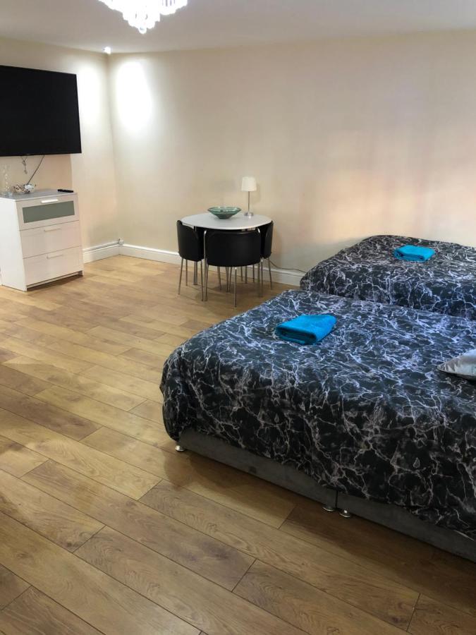 Big Room Rusholme With Tv And Private Bathroom-Parking&Wifi Manchester Dış mekan fotoğraf