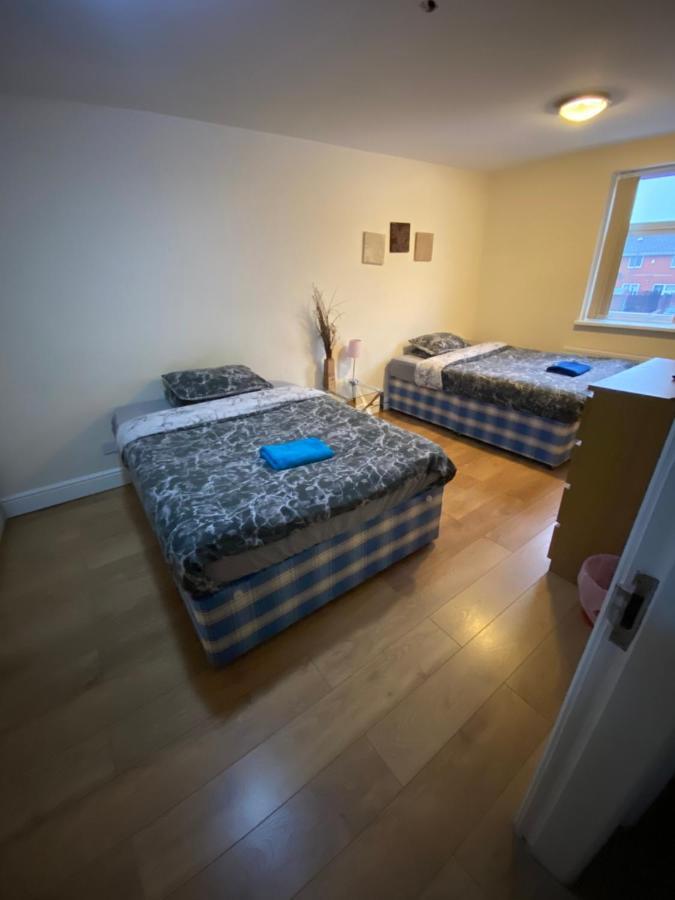 Big Room Rusholme With Tv And Private Bathroom-Parking&Wifi Manchester Dış mekan fotoğraf